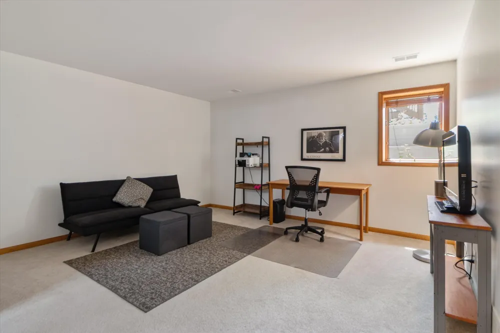 515 Sycamore Circle Saline City, MI 48176