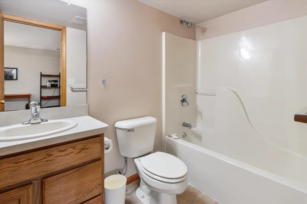 515 Sycamore Circle Saline City, MI 48176