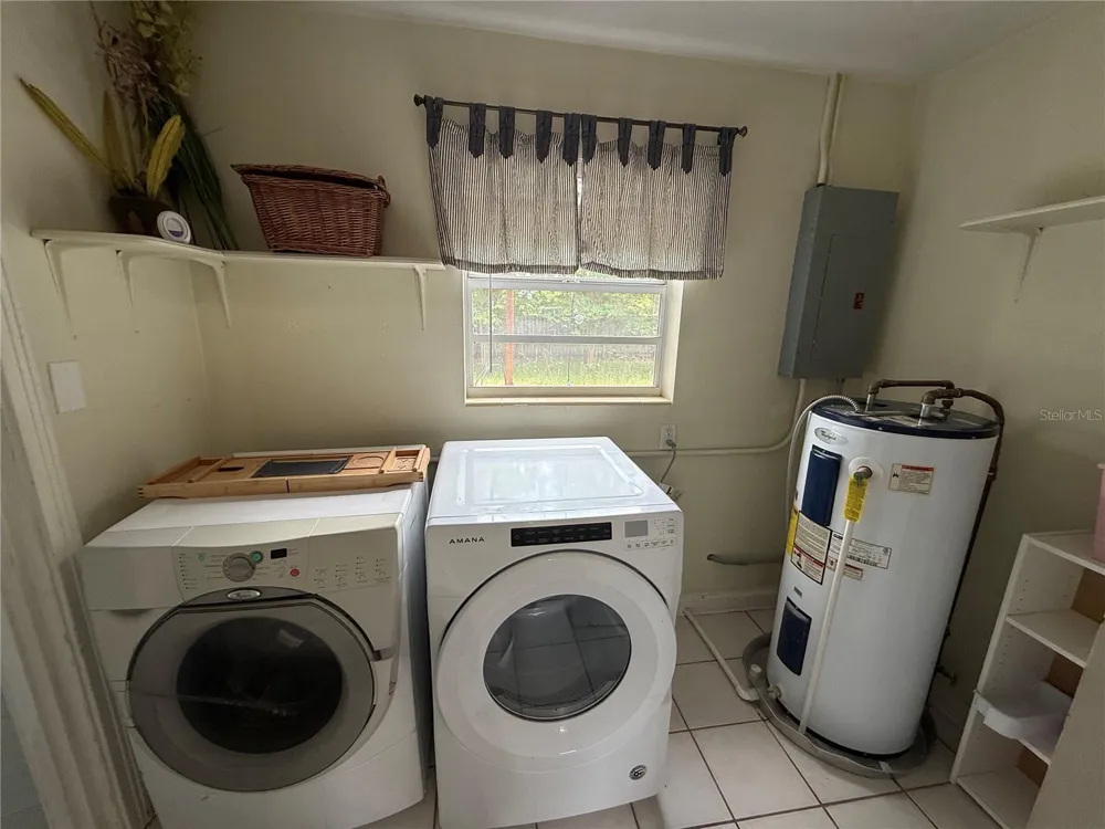 313 NW 34TH DRIVE Gainesville, FL 32607