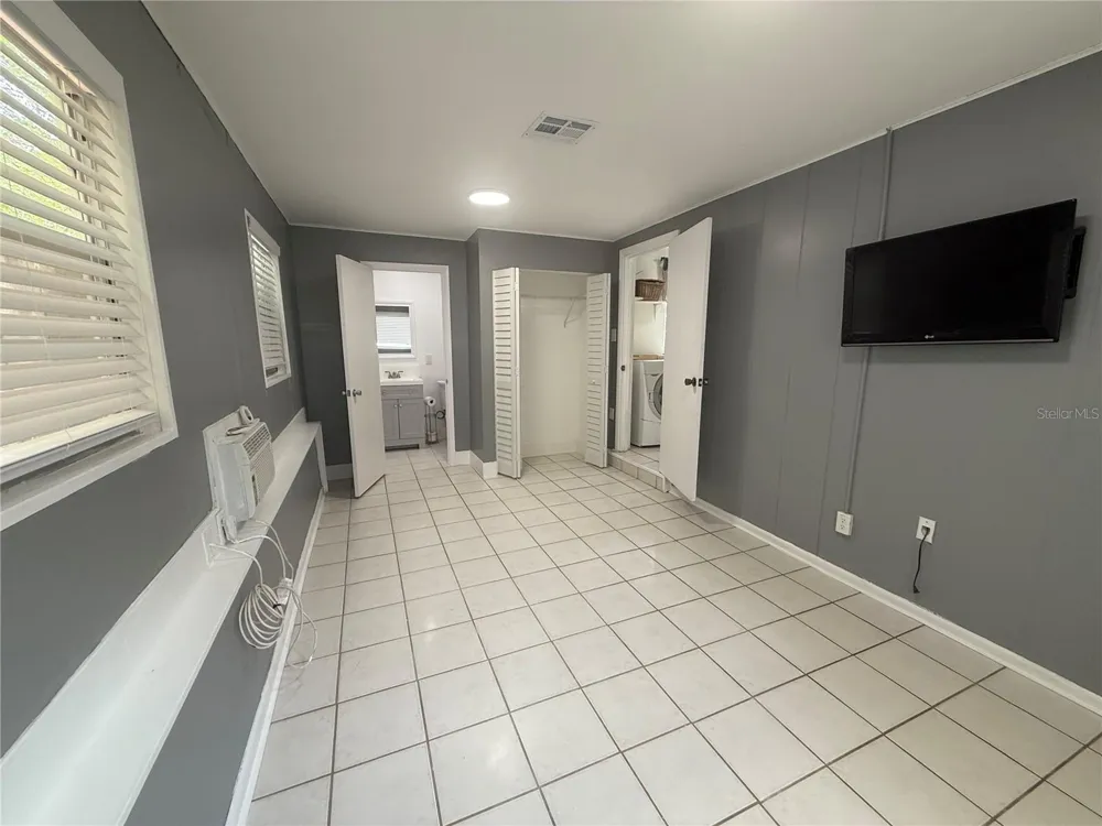 313 NW 34TH DRIVE Gainesville, FL 32607