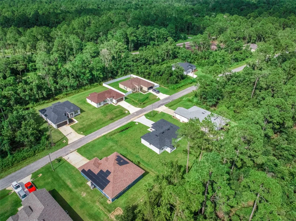 8725 CAPILLA STREET Sebring, FL 33872