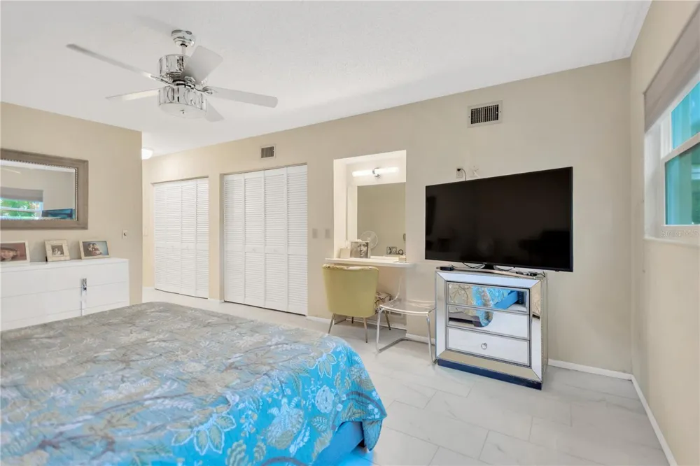 2350 HAITIAN DRIVE #6 Clearwater, FL 33763