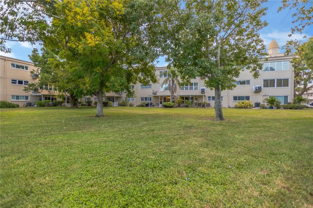 2350 HAITIAN DRIVE #6 Clearwater, FL 33763