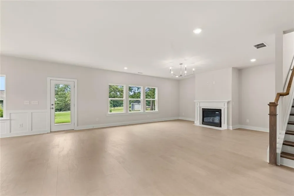 8315 Creekside Overlook Drive Gainesville, GA 30506