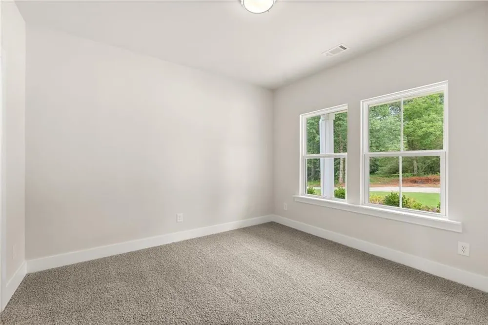 8315 Creekside Overlook Drive Gainesville, GA 30506