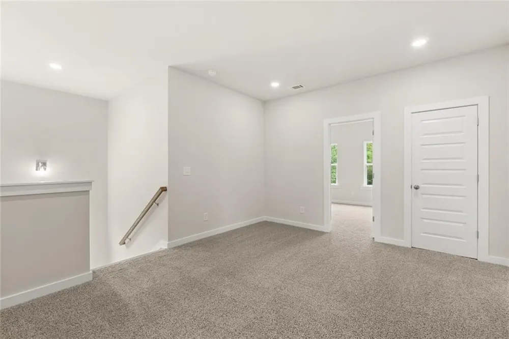 8315 Creekside Overlook Drive Gainesville, GA 30506