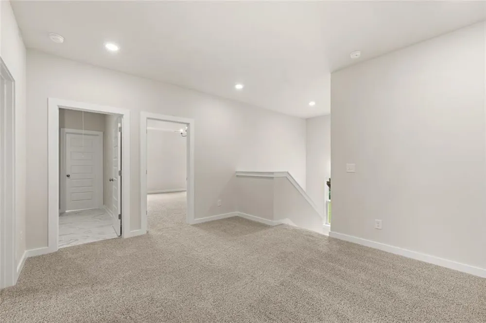 8315 Creekside Overlook Drive Gainesville, GA 30506