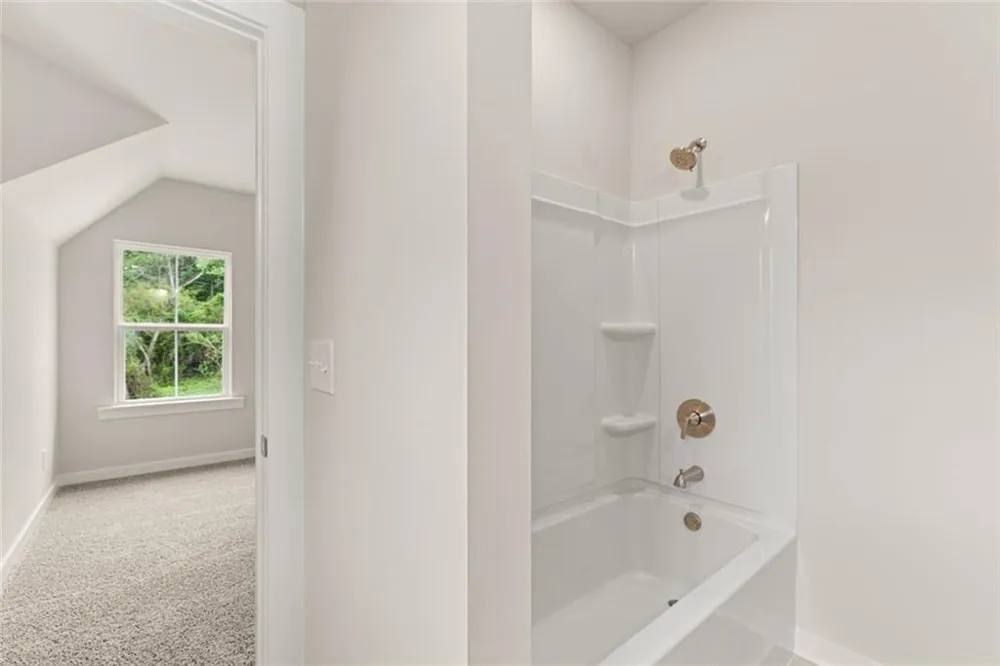 8315 Creekside Overlook Drive Gainesville, GA 30506