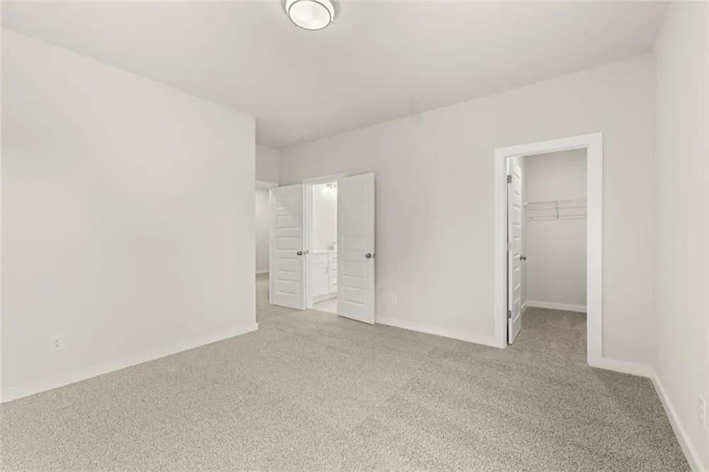 8315 Creekside Overlook Drive Gainesville, GA 30506