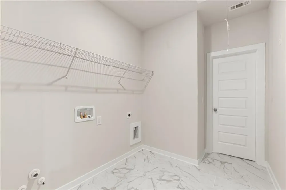 8315 Creekside Overlook Drive Gainesville, GA 30506