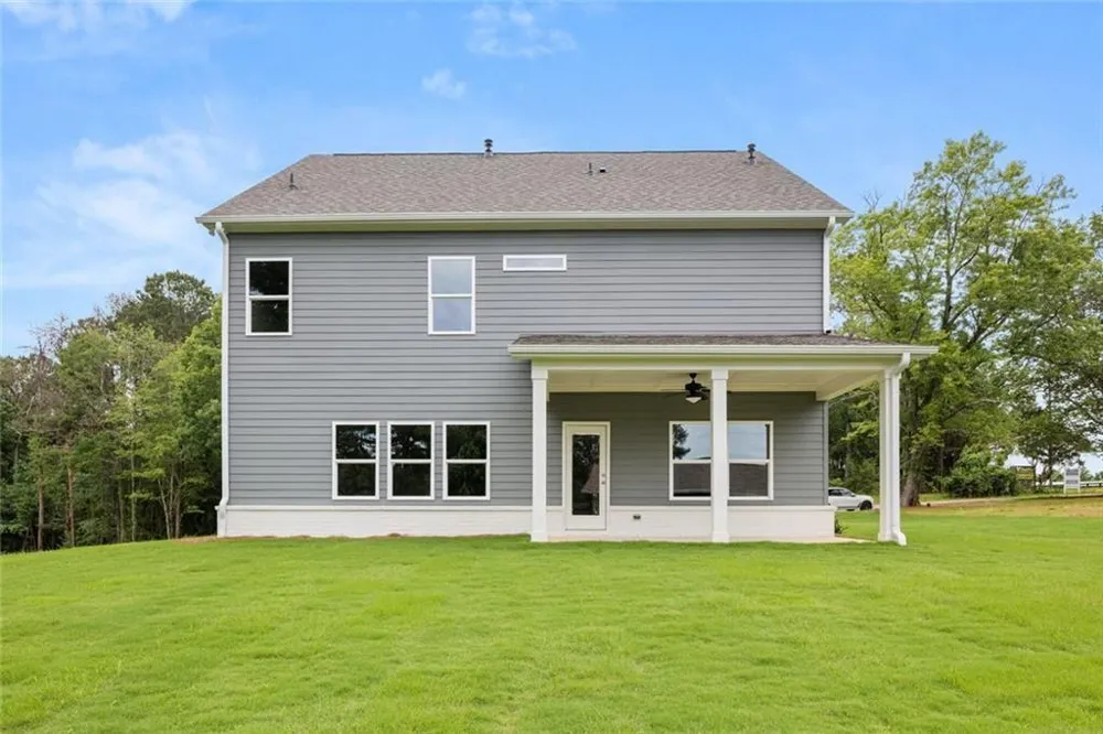 8315 Creekside Overlook Drive Gainesville, GA 30506