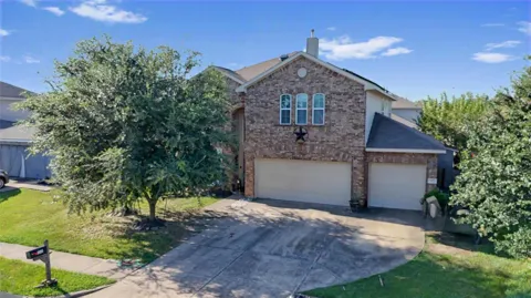 3903 Hunters Trail