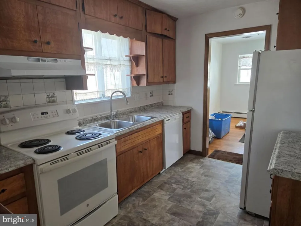 522 CAROL STREET Dover, DE 19904
