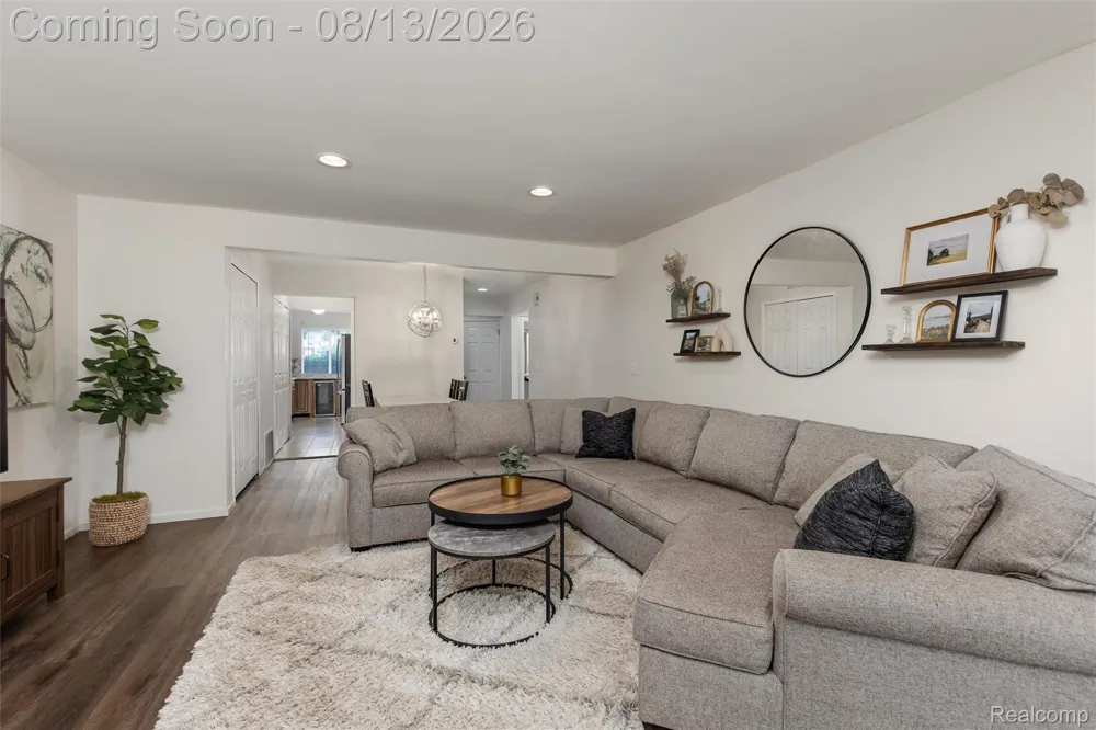 31444 Orchard Creek Farmington Hills City, MI 48334