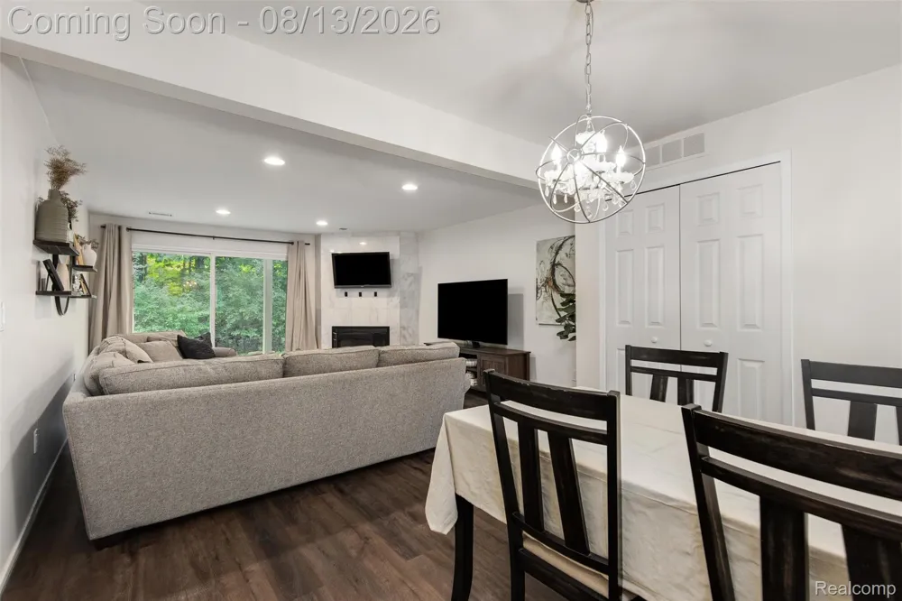 31444 Orchard Creek Farmington Hills City, MI 48334