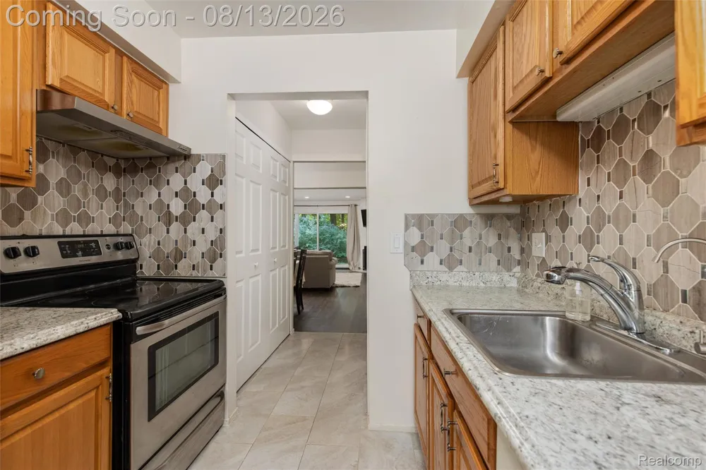 31444 Orchard Creek Farmington Hills City, MI 48334