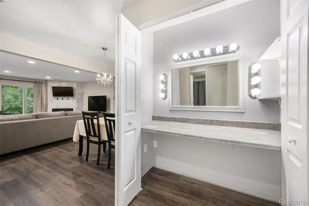 31444 Orchard Creek Farmington Hills City, MI 48334