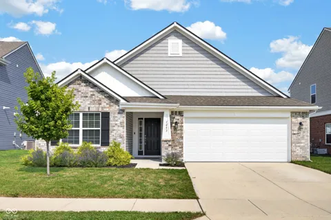 1453 Willow Tree Lane
