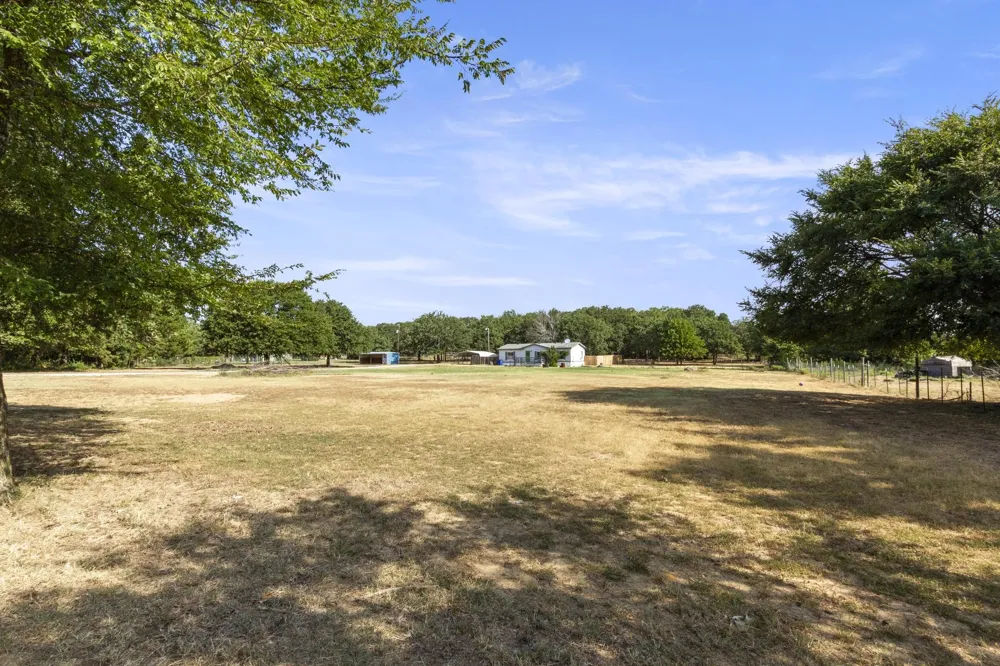 313 Hogan Lane Whitesboro, TX 76273