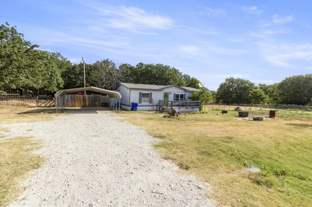 313 Hogan Lane Whitesboro, TX 76273