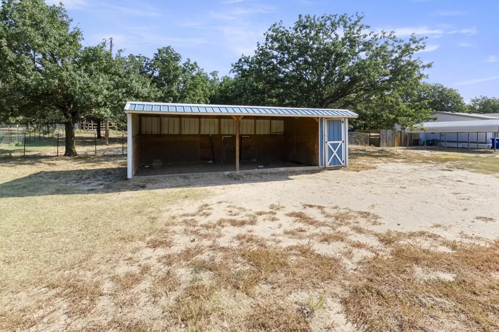 313 Hogan Lane Whitesboro, TX 76273