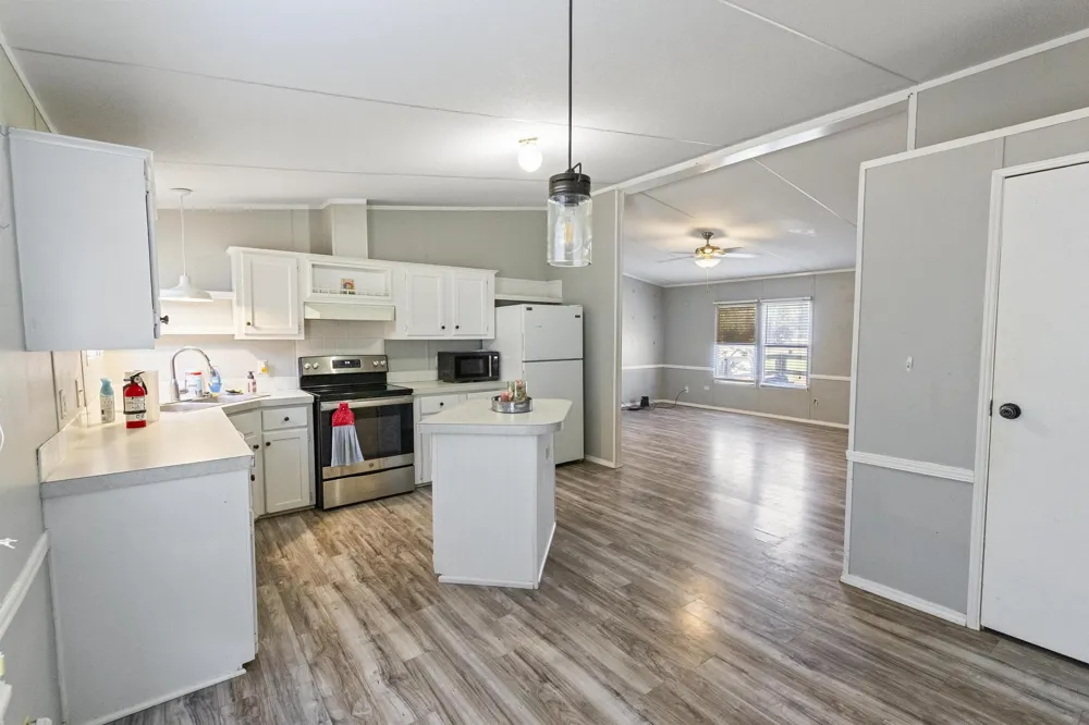 313 Hogan Lane Whitesboro, TX 76273