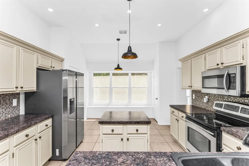 11404 Amber Valley Drive Frisco, TX 75035