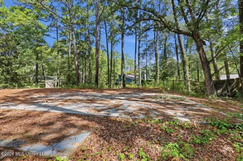 138 Dogwood Circle
