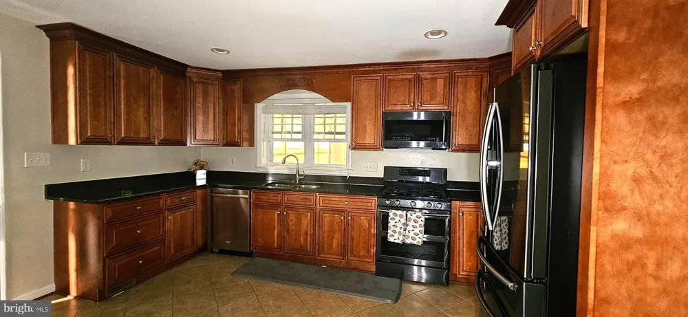 6416 AIRLIE ROAD Warrenton, VA 20187