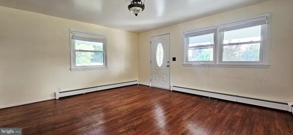 6416 AIRLIE ROAD Warrenton, VA 20187