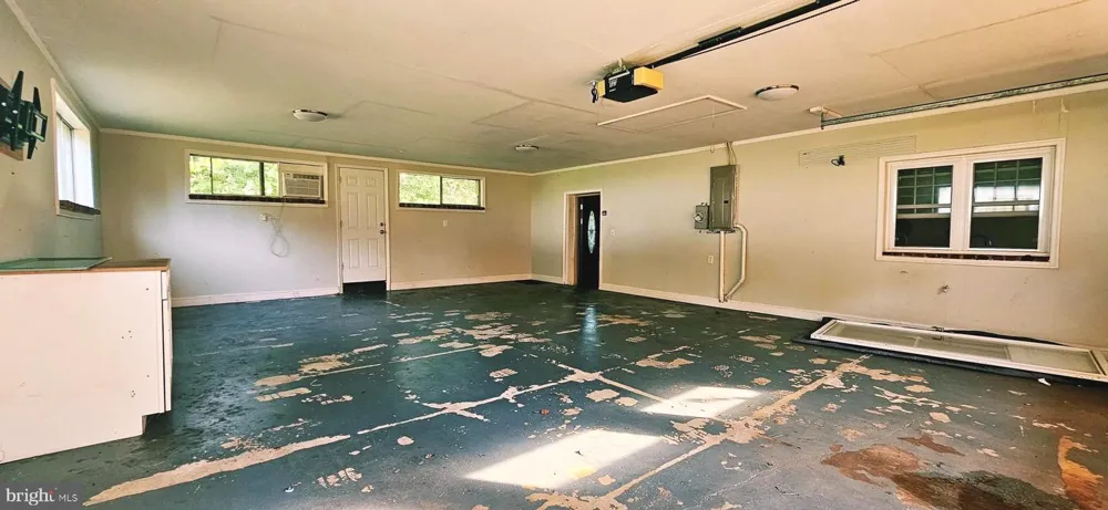 6416 AIRLIE ROAD Warrenton, VA 20187