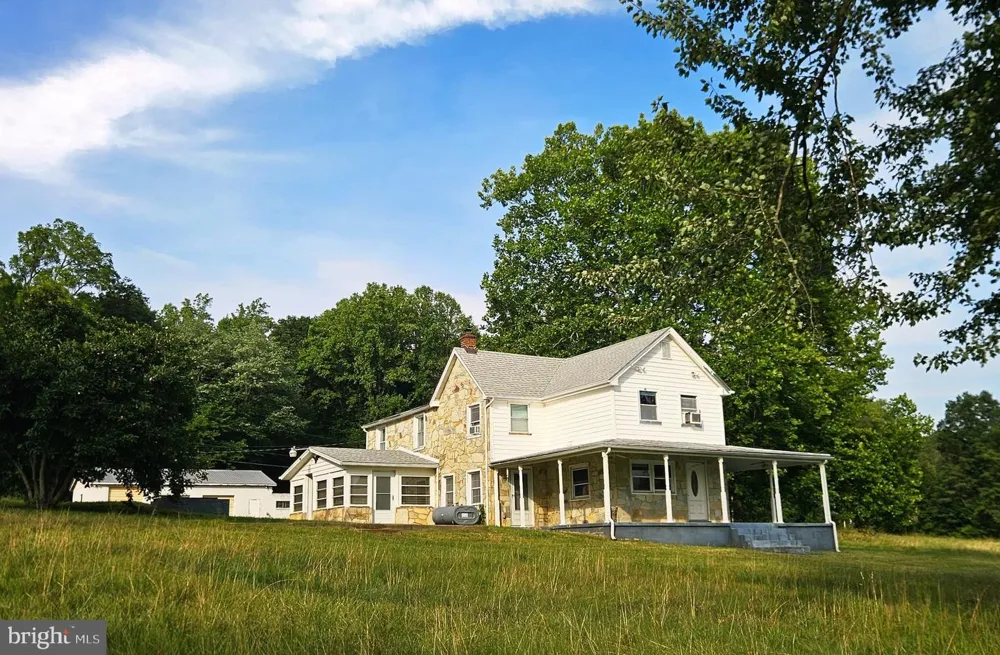 6416 AIRLIE ROAD Warrenton, VA 20187