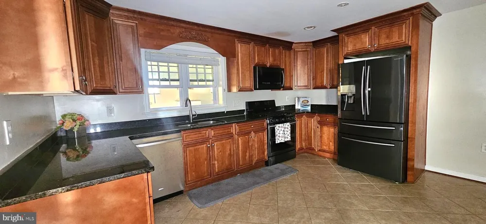 6416 AIRLIE ROAD Warrenton, VA 20187