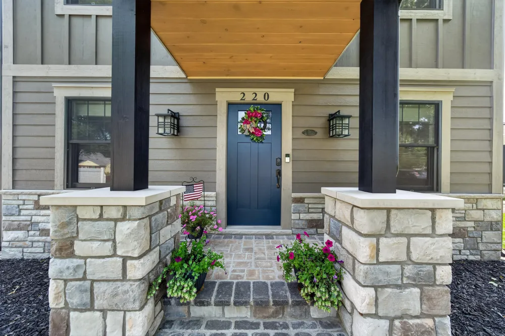 220 Red Oak Lane Rochester Hills, MI 48307