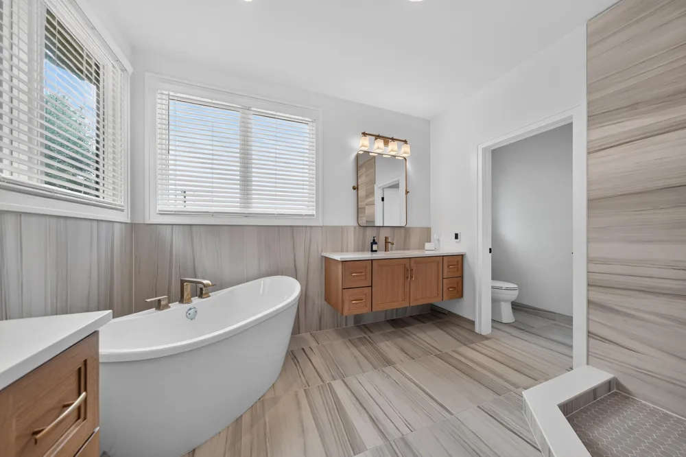 220 Red Oak Lane Rochester Hills, MI 48307