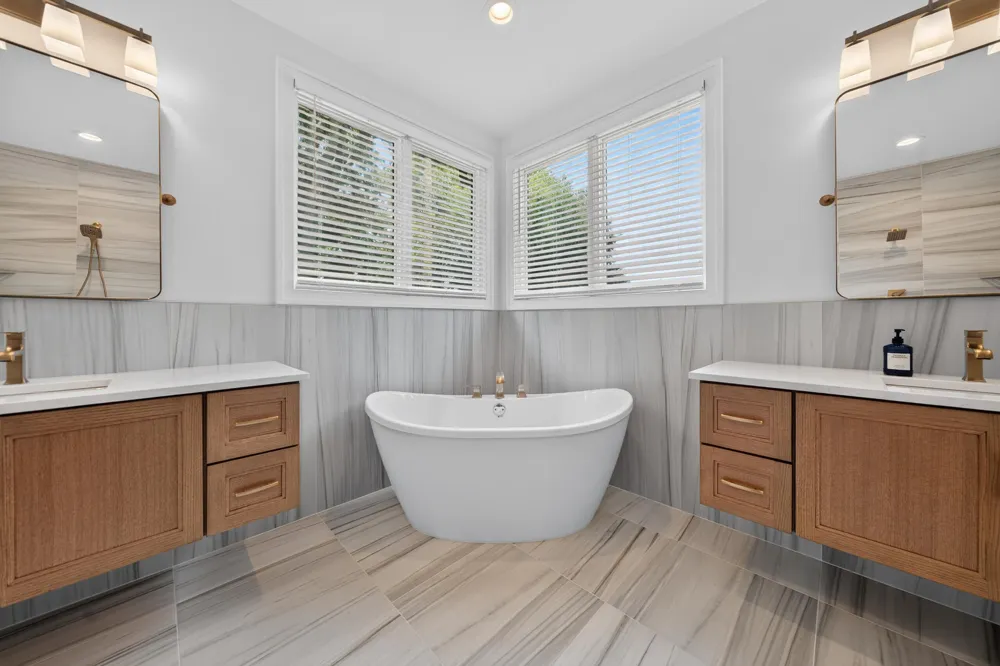 220 Red Oak Lane Rochester Hills, MI 48307