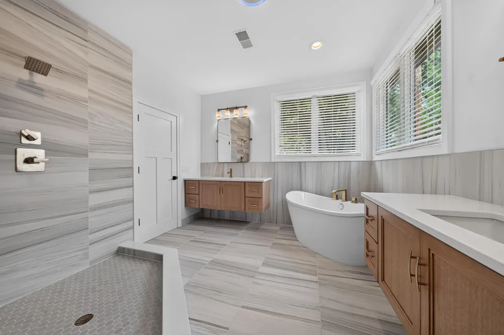 220 Red Oak Lane Rochester Hills, MI 48307