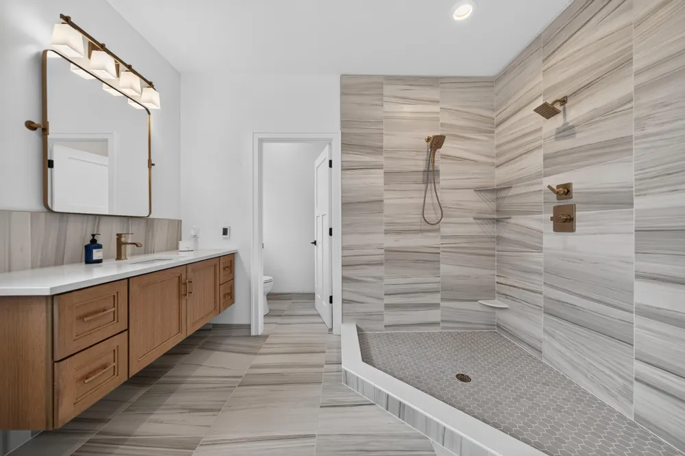 220 Red Oak Lane Rochester Hills, MI 48307