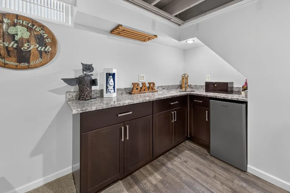 220 Red Oak Lane Rochester Hills, MI 48307