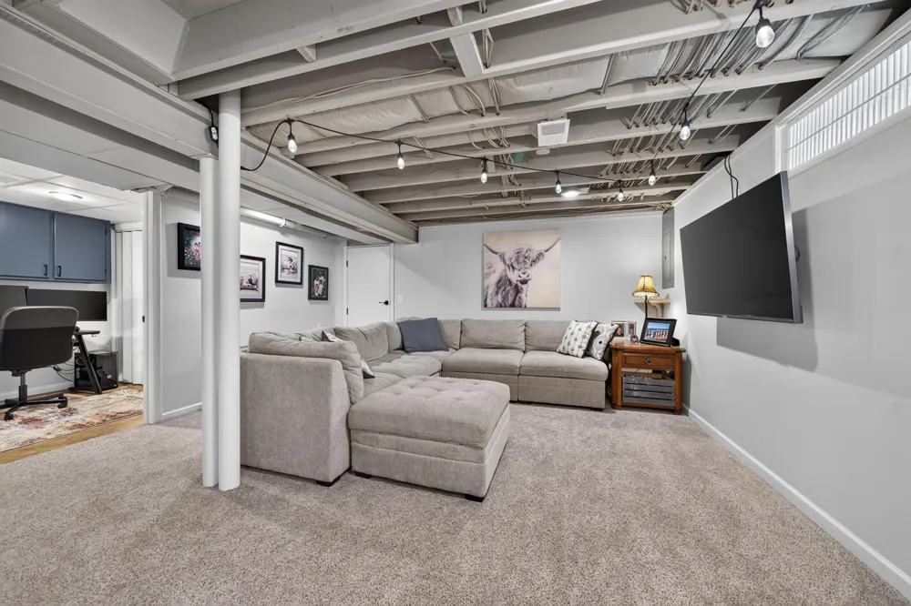 220 Red Oak Lane Rochester Hills, MI 48307