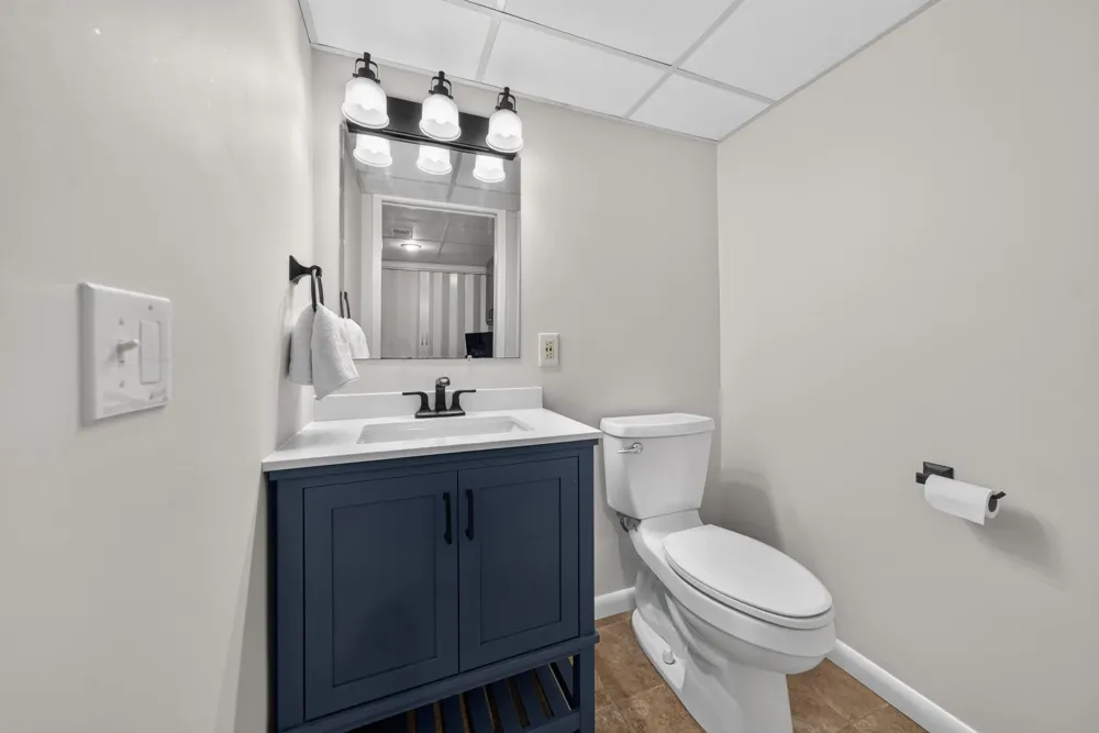 220 Red Oak Lane Rochester Hills, MI 48307