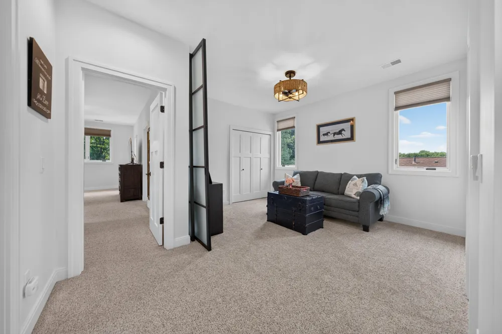 220 Red Oak Lane Rochester Hills, MI 48307