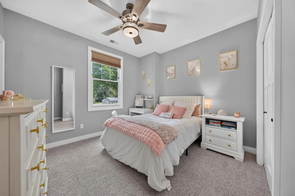 220 Red Oak Lane Rochester Hills, MI 48307
