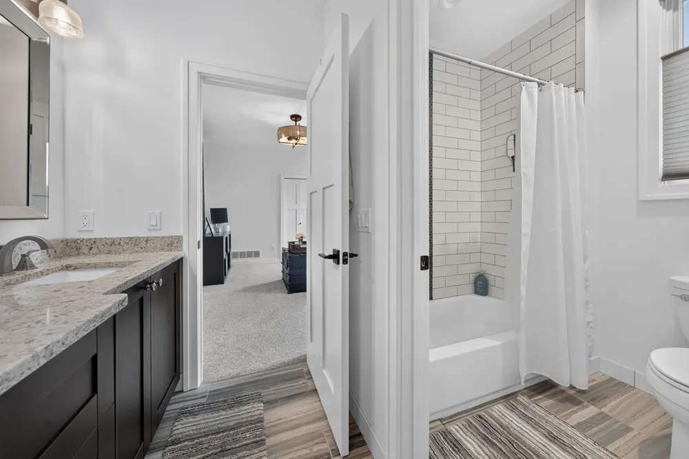 220 Red Oak Lane Rochester Hills, MI 48307