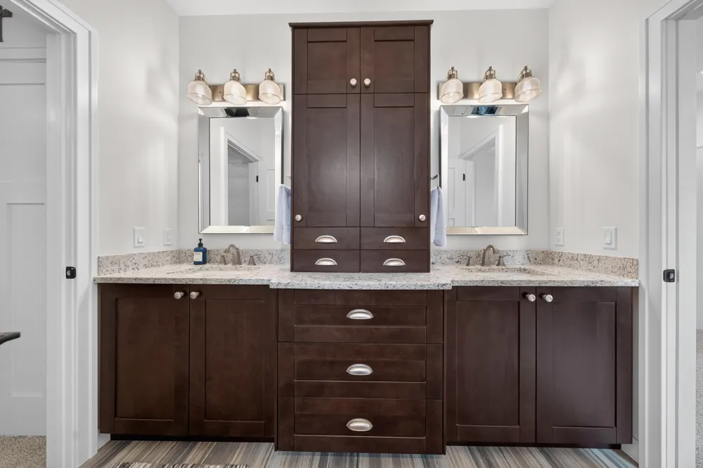 220 Red Oak Lane Rochester Hills, MI 48307