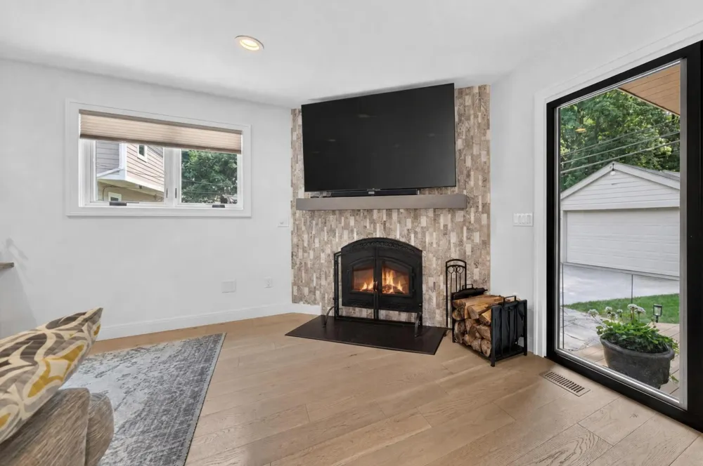 220 Red Oak Lane Rochester Hills, MI 48307