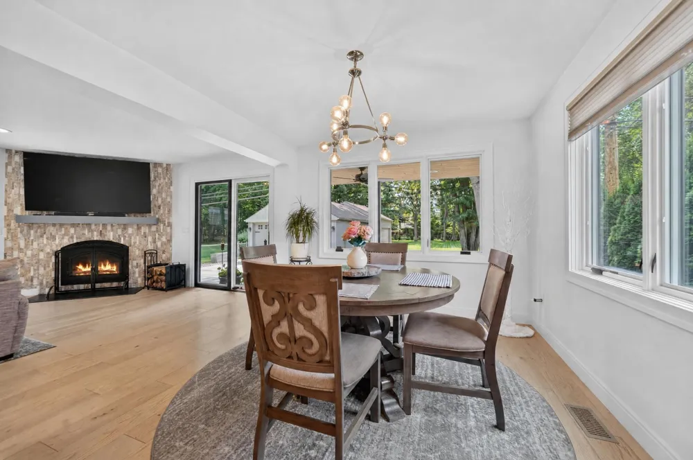 220 Red Oak Lane Rochester Hills, MI 48307