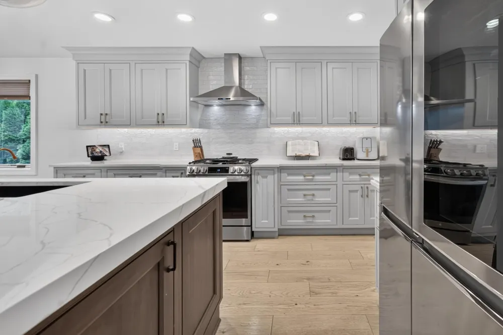 220 Red Oak Lane Rochester Hills, MI 48307