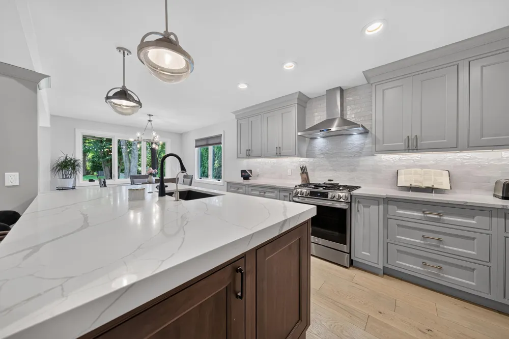 220 Red Oak Lane Rochester Hills, MI 48307