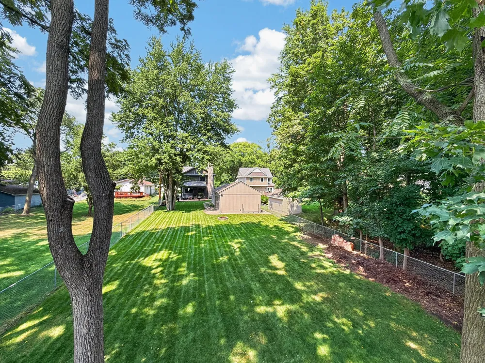220 Red Oak Lane Rochester Hills, MI 48307